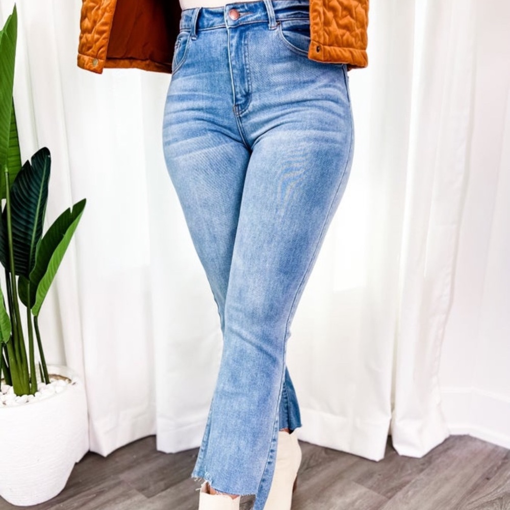 NWT Risen flare jeans